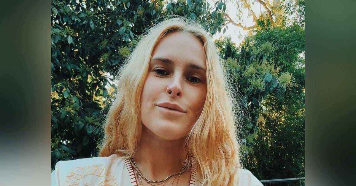 rumer willis embraces mama curves body year giving birth photos