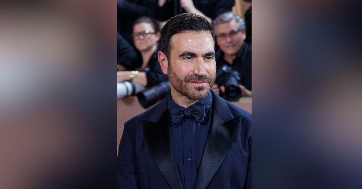 Image of Jennifer Lopez and Brett Goldstein star in 'Office Romance.'