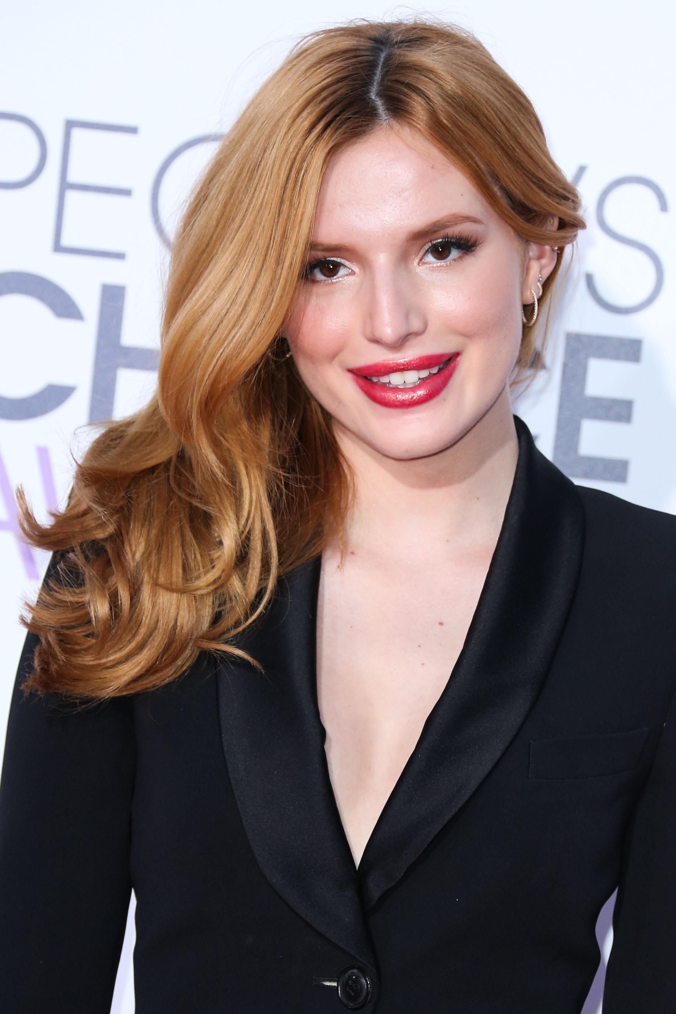 Bella Thorne People’s Choice Awards 2015