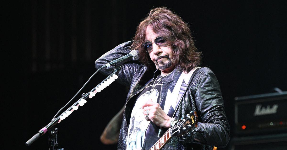 who was ace frehley kiss guitarist dead photos