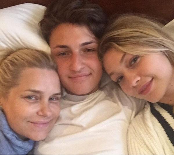 Yolanda foster support from her kids 01