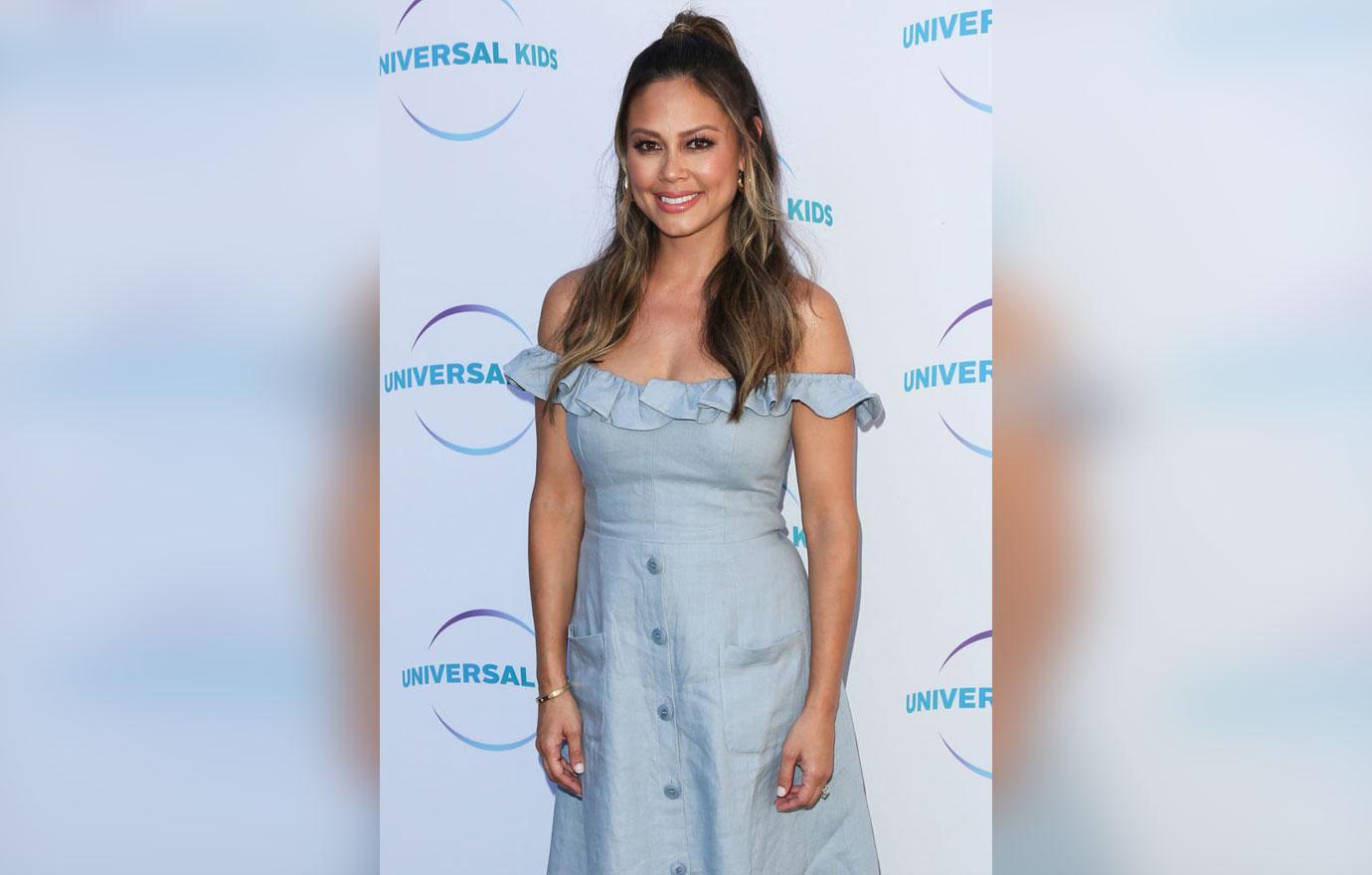 Vanessa Lachey Poses On Red Carpet