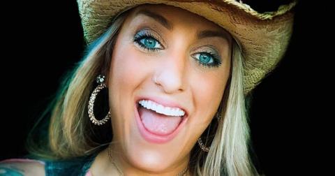 Country singer Taylor Dee dead at 33