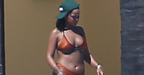 *PREMIUM EXCLUSIVE* Rihanna Shows Off Her Bikini Body in Puerto Vallarta