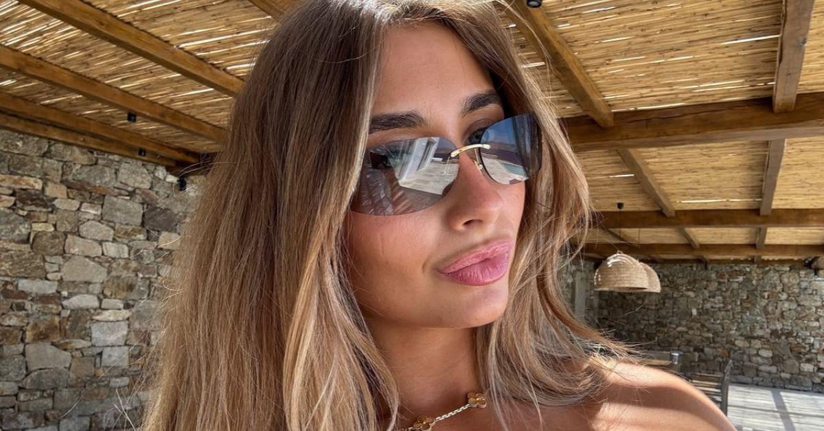 photo of The OnlyFans star began to cry when her parents expressed their disgust
