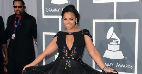 Ok_21013_grammys_ashanti.jpg