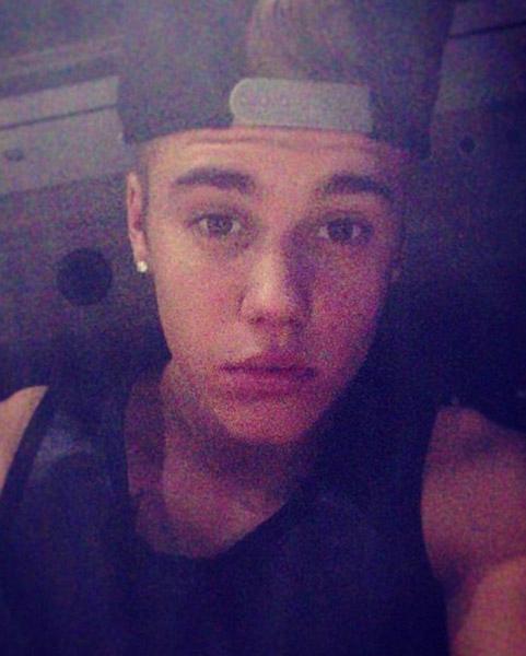 Ok 030113 justin bieber birthday selfie_ _1.jpg