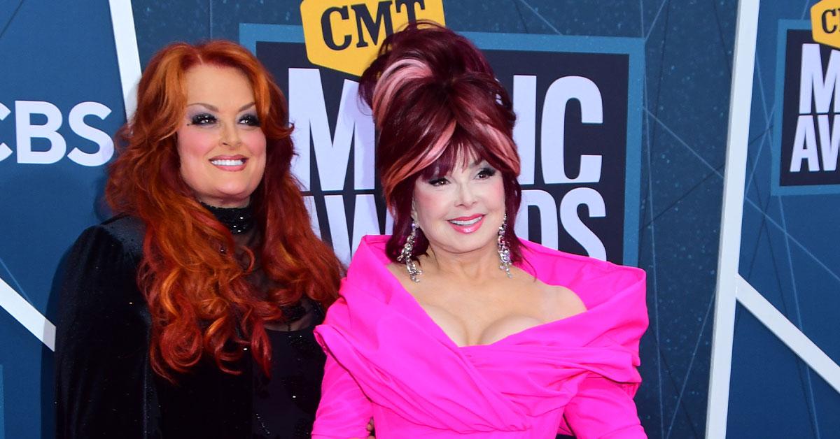 wynonna judd speaks out mother naomi passing suicide note controversy pp