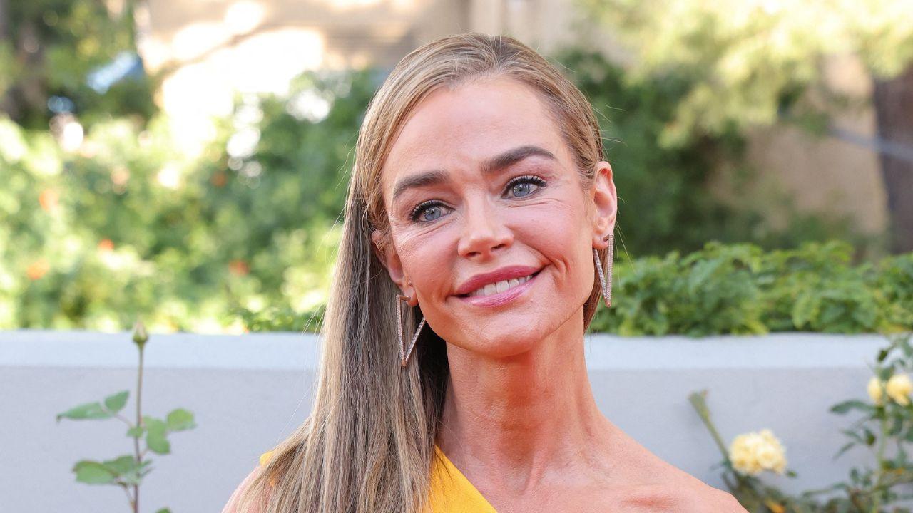 Image of Denise Richards.