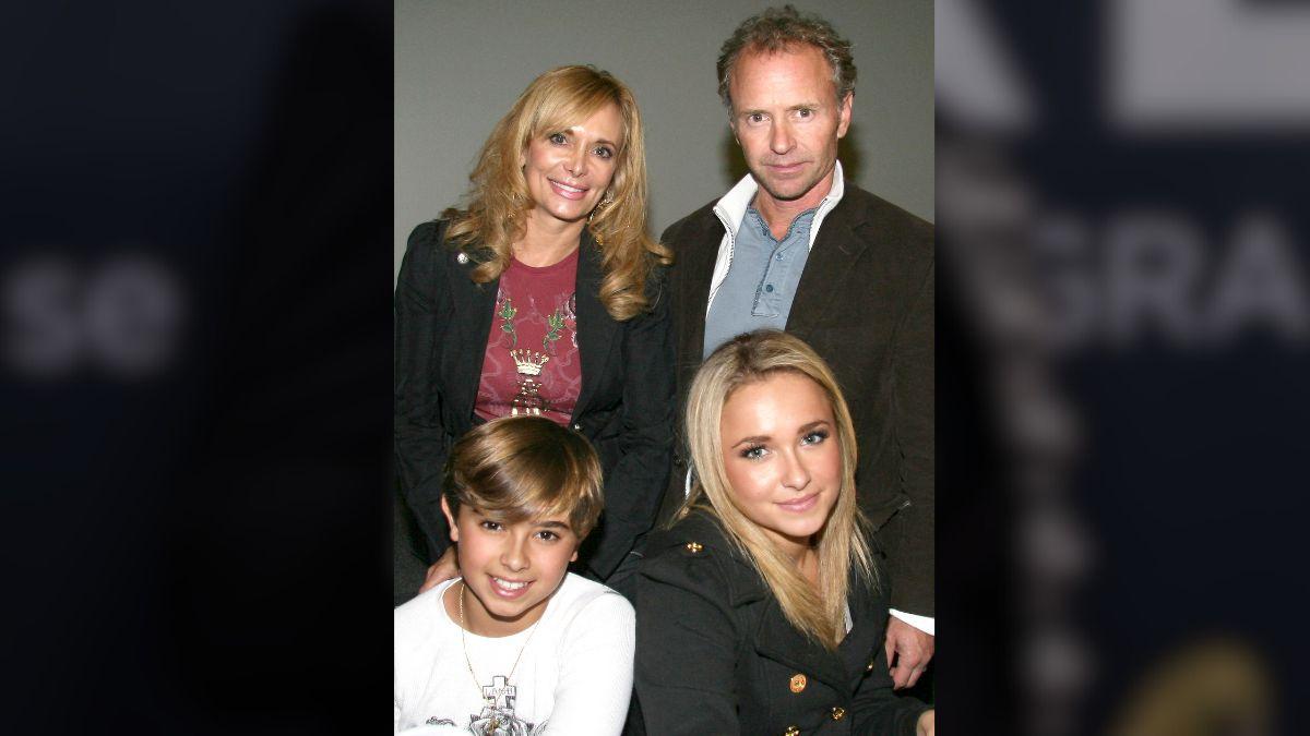 image of Hayden Panettiere family 