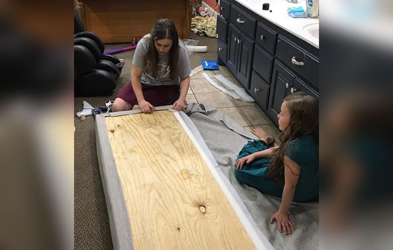 Anna Duggar homemade couch cushion