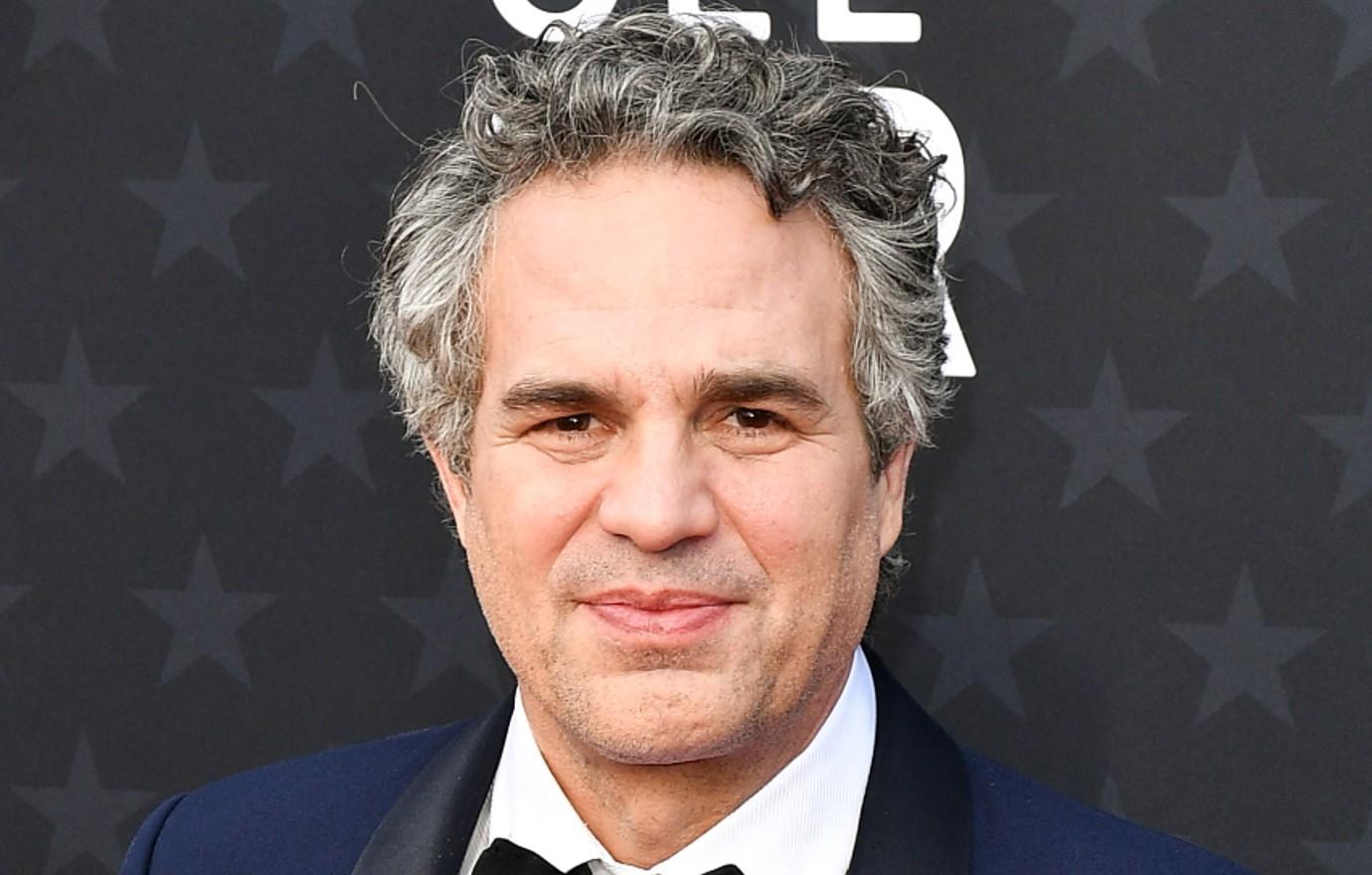 mark ruffalo recalls telling wife brain tumor after child born