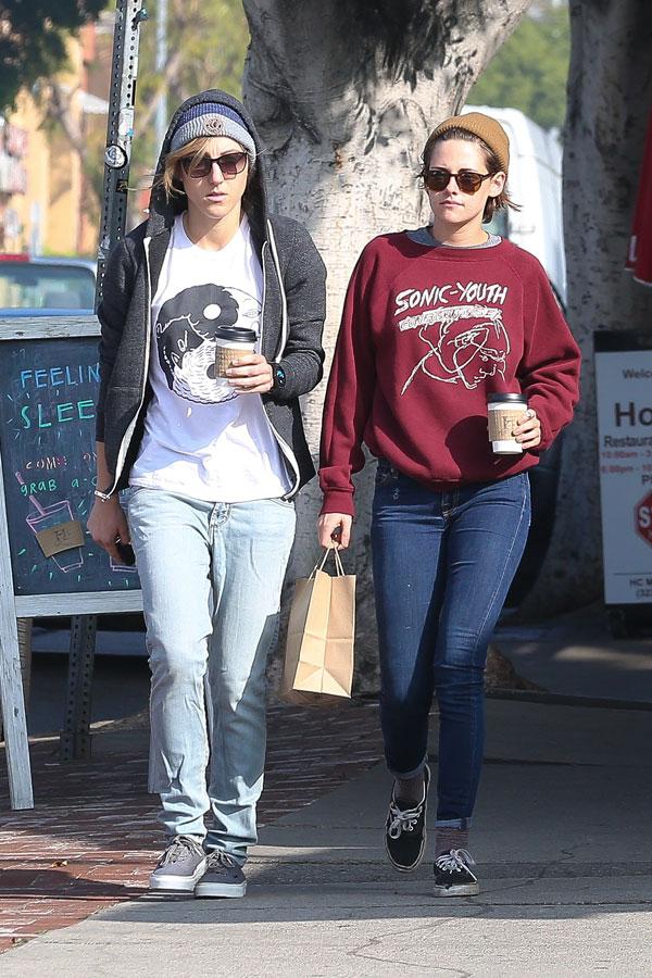 Kristen Stewart Alicia Cargile coffee 04