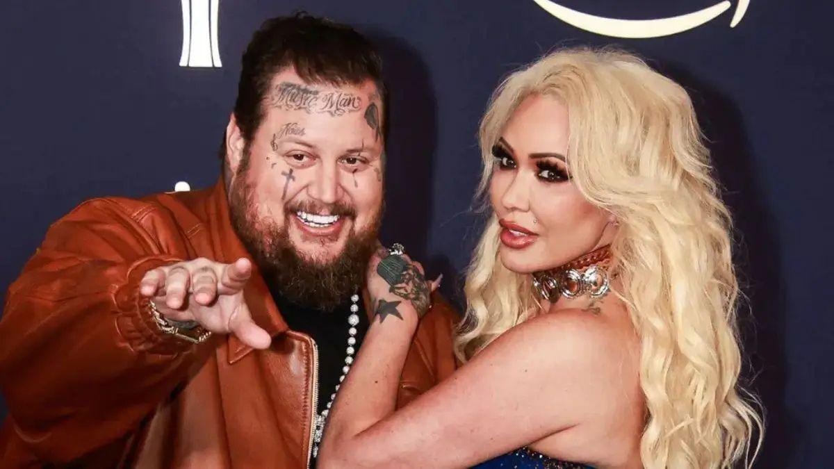 Bunnie Xo Flaunts Sculpted Six-Pack Abs in Daring Barely-There Bikini Weeks After Finalizing Jelly Roll Divorce: Photo