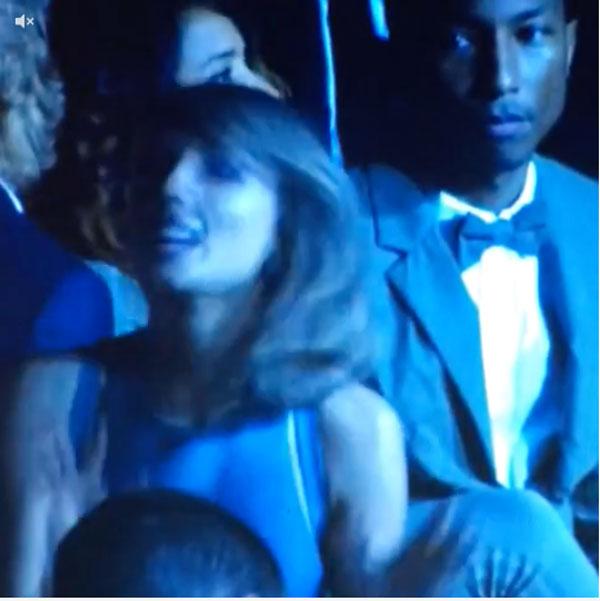 Pharrell grammy awards 2015 shades taylor swift dancing01