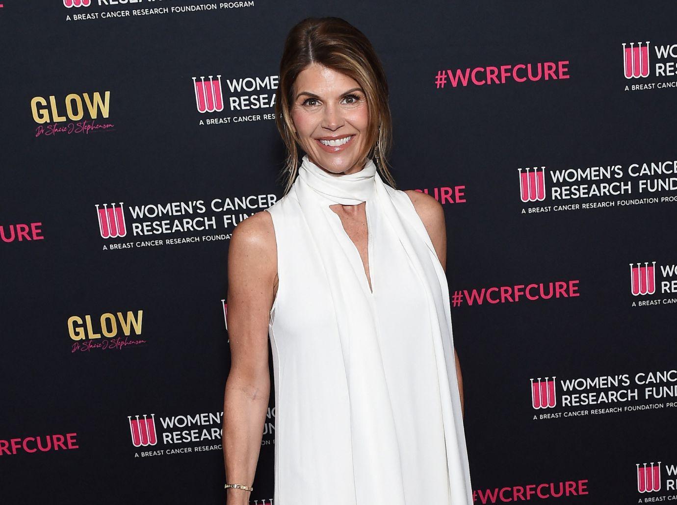 lori loughlin upset john stamos claiming they hooked up