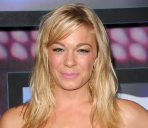 2010__07__LeAnn_Rimes_July19news01 292×300.jpg