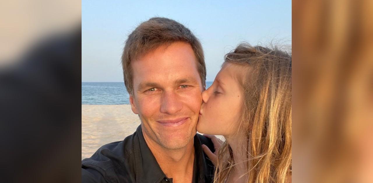 Tom Brady Watches Daughter Vivian Go Horseback Riding Photo(01)