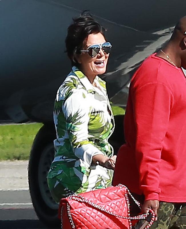 The Kardashian Family Catches A Private Jet Out Of Town