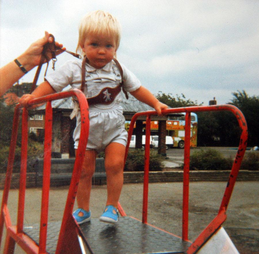 Robert pattinson childhood photos&#8211;06