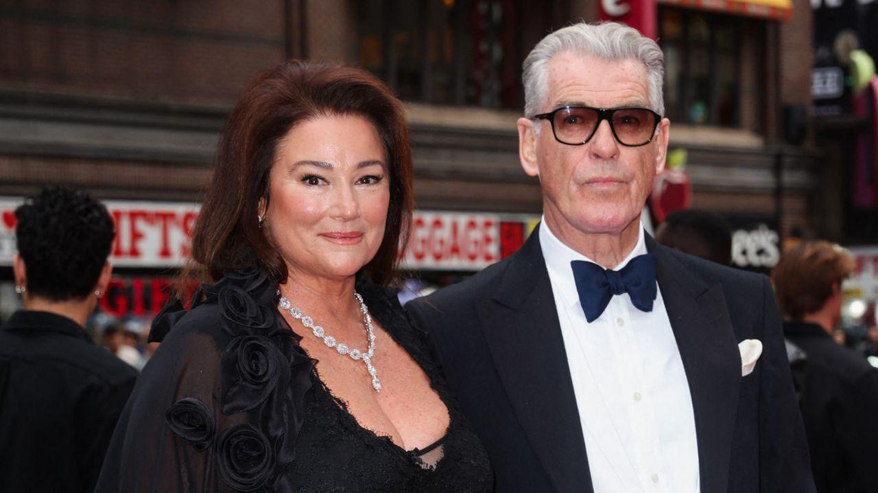 Image of Keely Shaye Brosnan and husband Pierce Brosnan.
