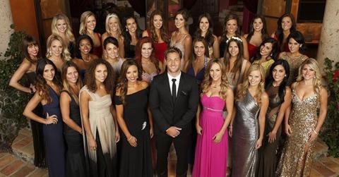 BACK ROW: NIKKI, KATHERINE, CHRISTINE H., LAUREN S., KELLY, CASSANDRA, ALLISON, LAUREN H., AMY L., MAGGIE; MIDDLE ROW: AMY J., CHRISTINE L., CHANTAL, SHARLEEN, KYLIE, LACY, LUCY, VICTORIA, ASHLEY; FRONT ROW: ANDI, RENEE, DANIELLE, ALEXIS, JUAN PABLO GAL