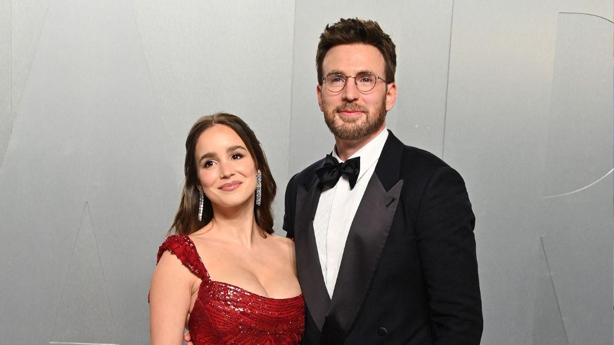 image of Chris Evans and alba Baptiste 