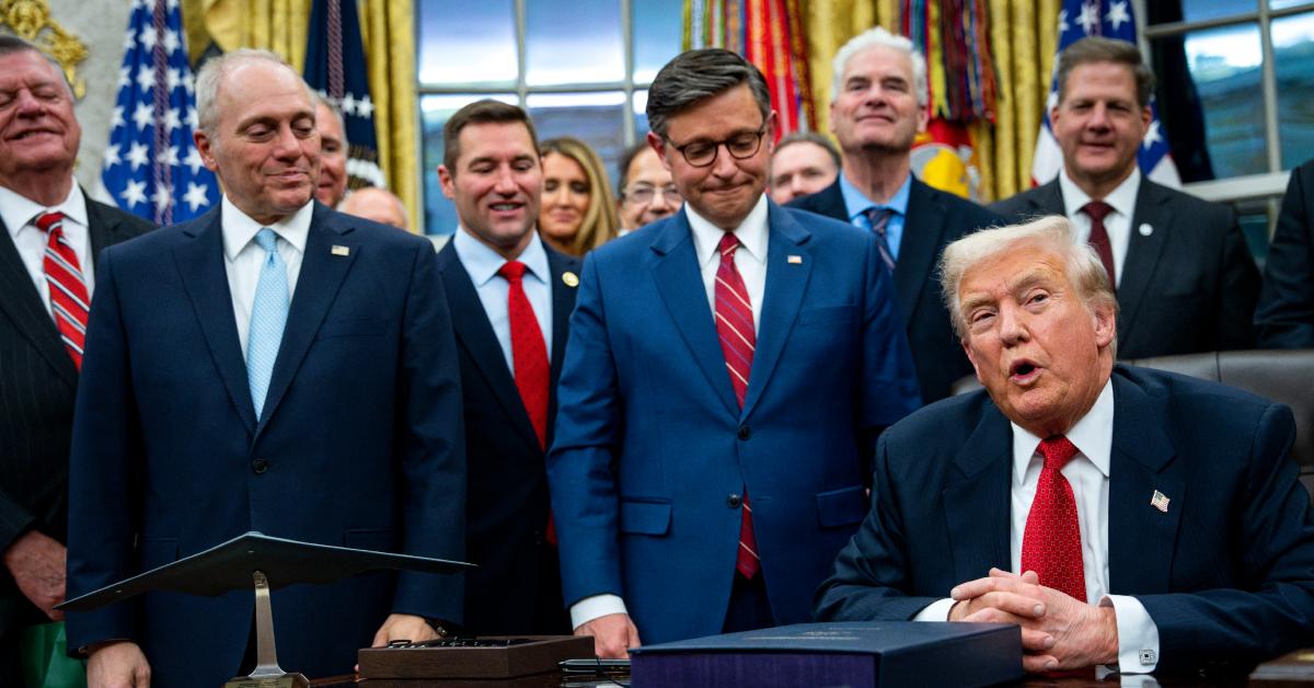 Image of Donald Trump frequently tries to cover his bruising with makeup.