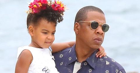 Jay Z & Beyonce Enjoy Lunch on Sainte Maruerite Island