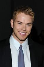 2010__02__96692436 149×225.jpg