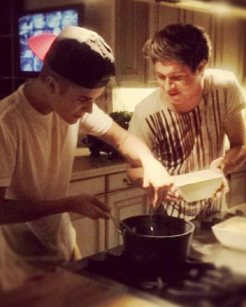 Ok 030113 news justin bieber niall horan_ _1.jpg