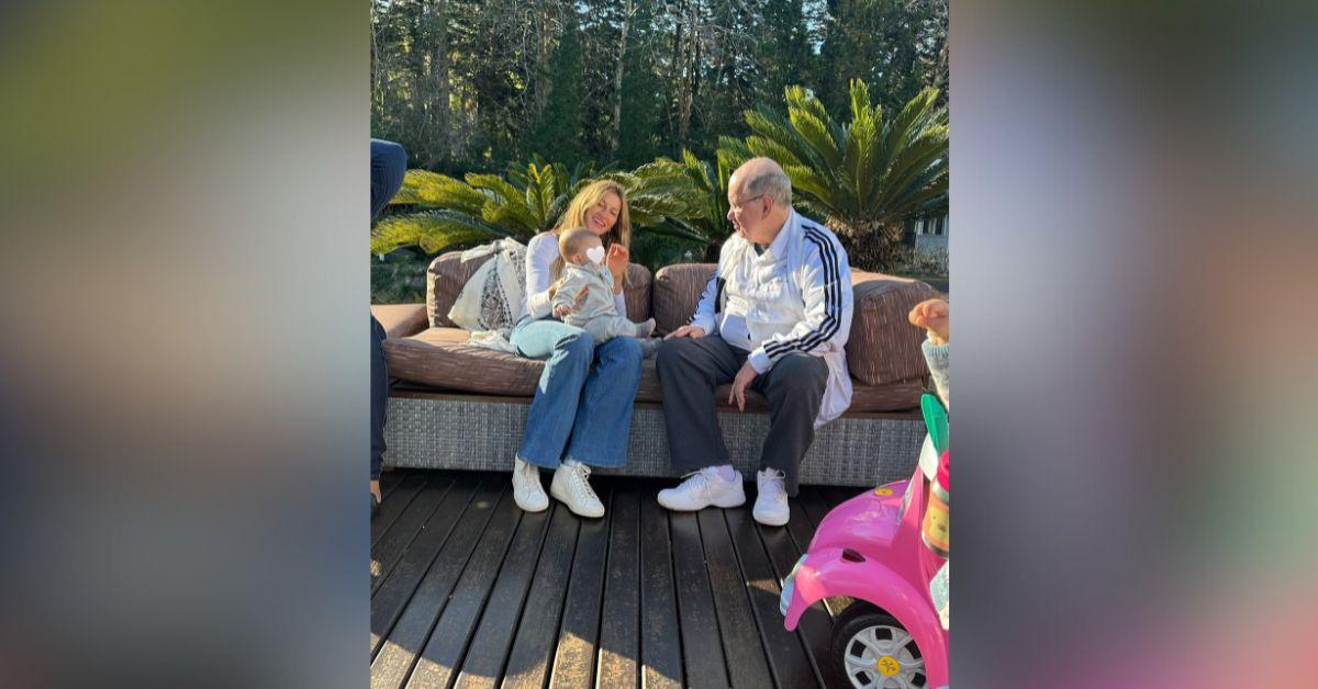 image of Gisele Bündchen turned 45 with family in Brazil.
