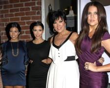 2009__10__full_famous_cupcakes_02_wenn2606329crop 225×180.jpg