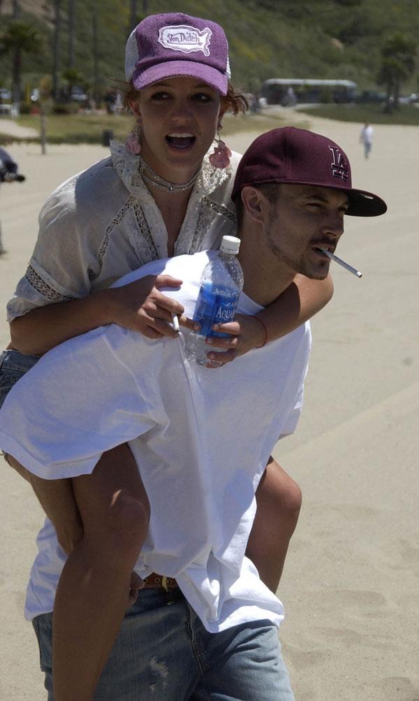 Britney spears new boyfriend kevin federline splash 02