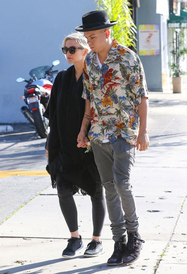 Ashlee simpson baby bump fame 02