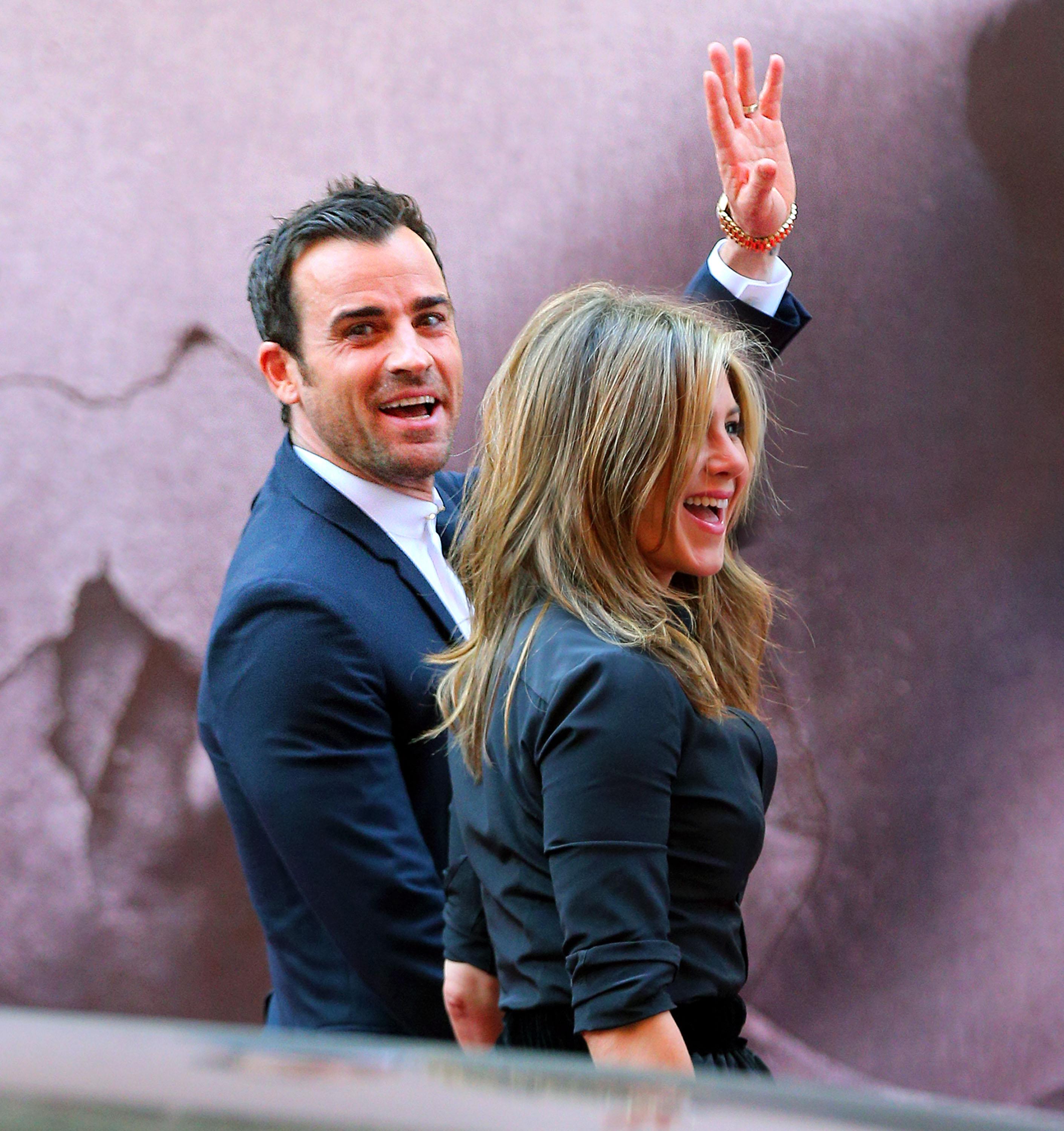 Jennifer Aniston and Justin Theroux are all smiles at the NY Premiere of &#8216;The Leftovers&#8217;