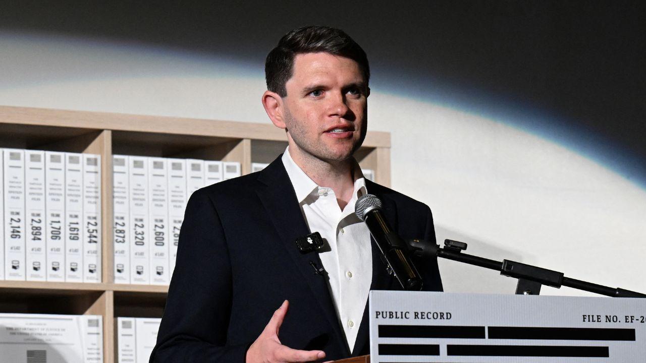 Image of An expert urged voters to verify political clips through reliable sources.