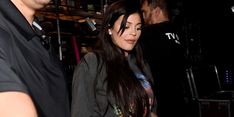 Kylie jenner hiding pregnancy