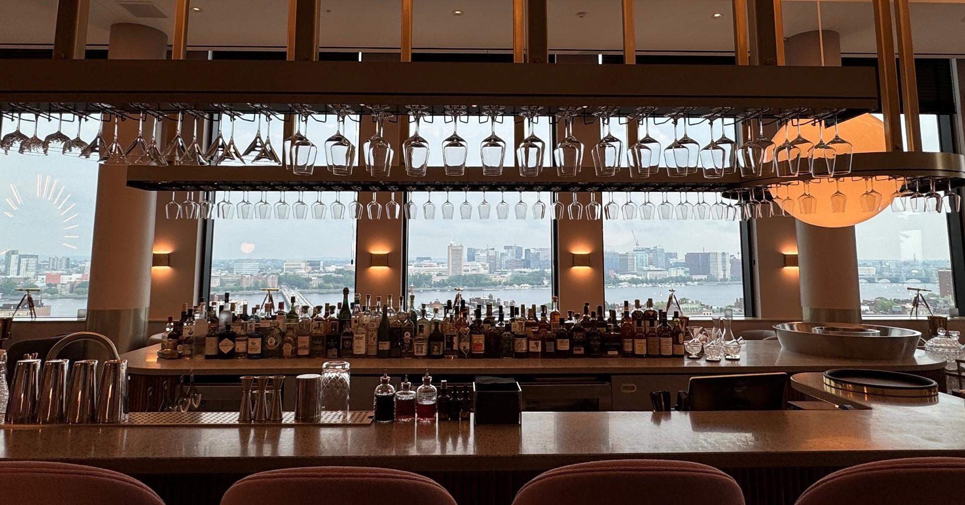 Photo of the bar at Bubble Bath Boston.
