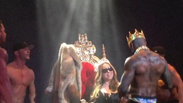 EXCLUSIVE: Mariah Carey stuffs money into Tyson Beckford&#8217;s pants during the Chippendales&#8217; show in Las Vegas, Nevada