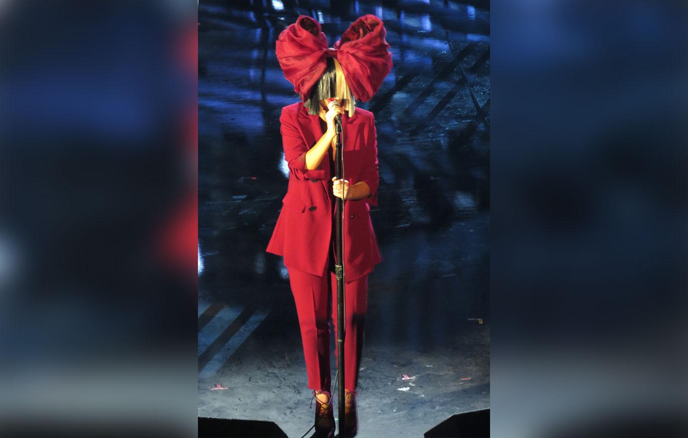 Sia Red Outfit