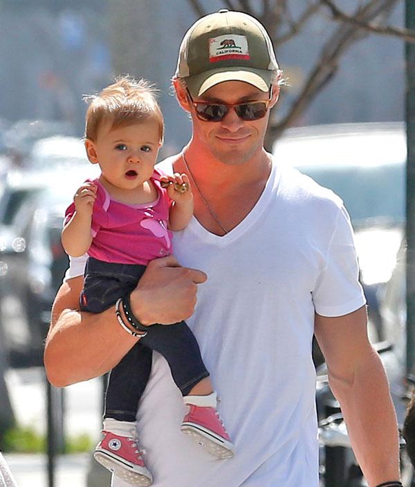 Chris hemsworth hot hollywood dads.