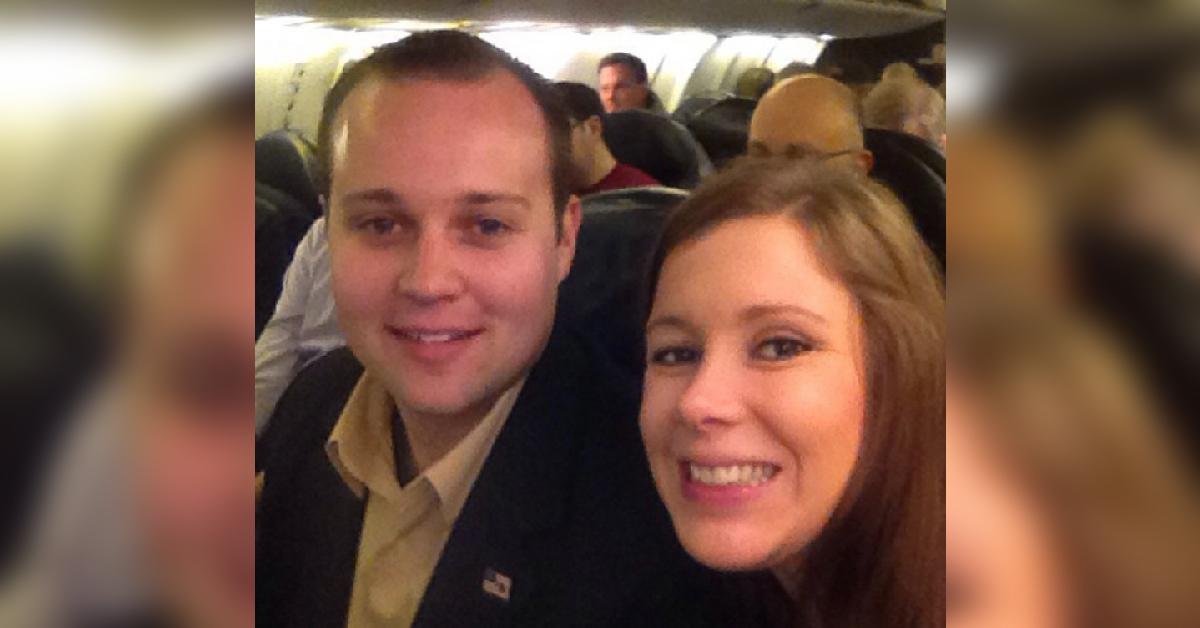 josh duggar wife anna hurries out courtroom child pornography trial