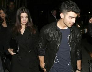 2011__01__Ashley_Joe_Jan4_1m 300×237.jpg