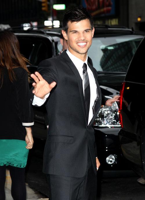 2011__09__Taylor_Lautner09212011I_ _2.jpg