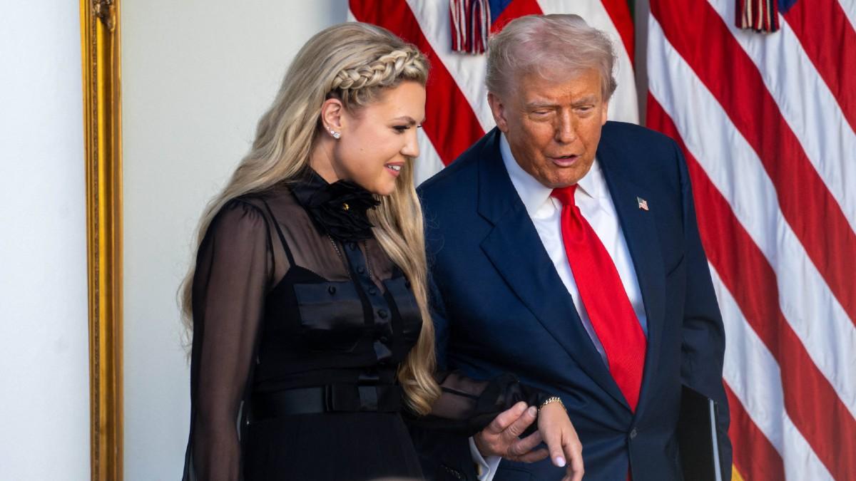 image of Erika Kirk's event was overshadowed by the kiss. 