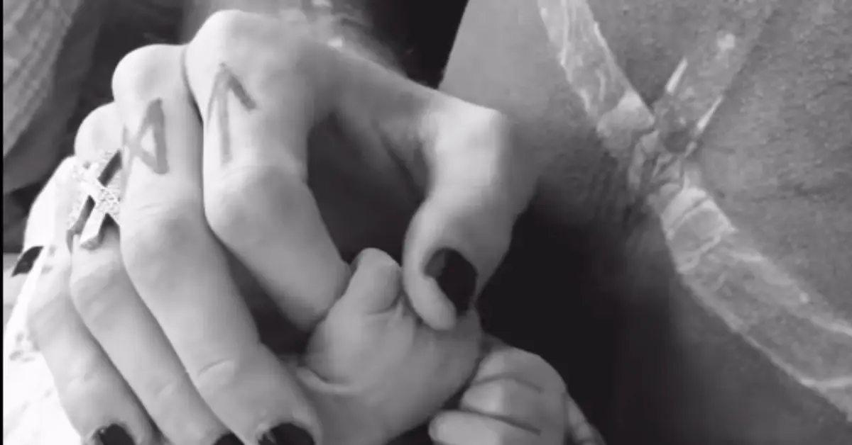 megan fox baby machine gun kelly unplanned but happy surprise