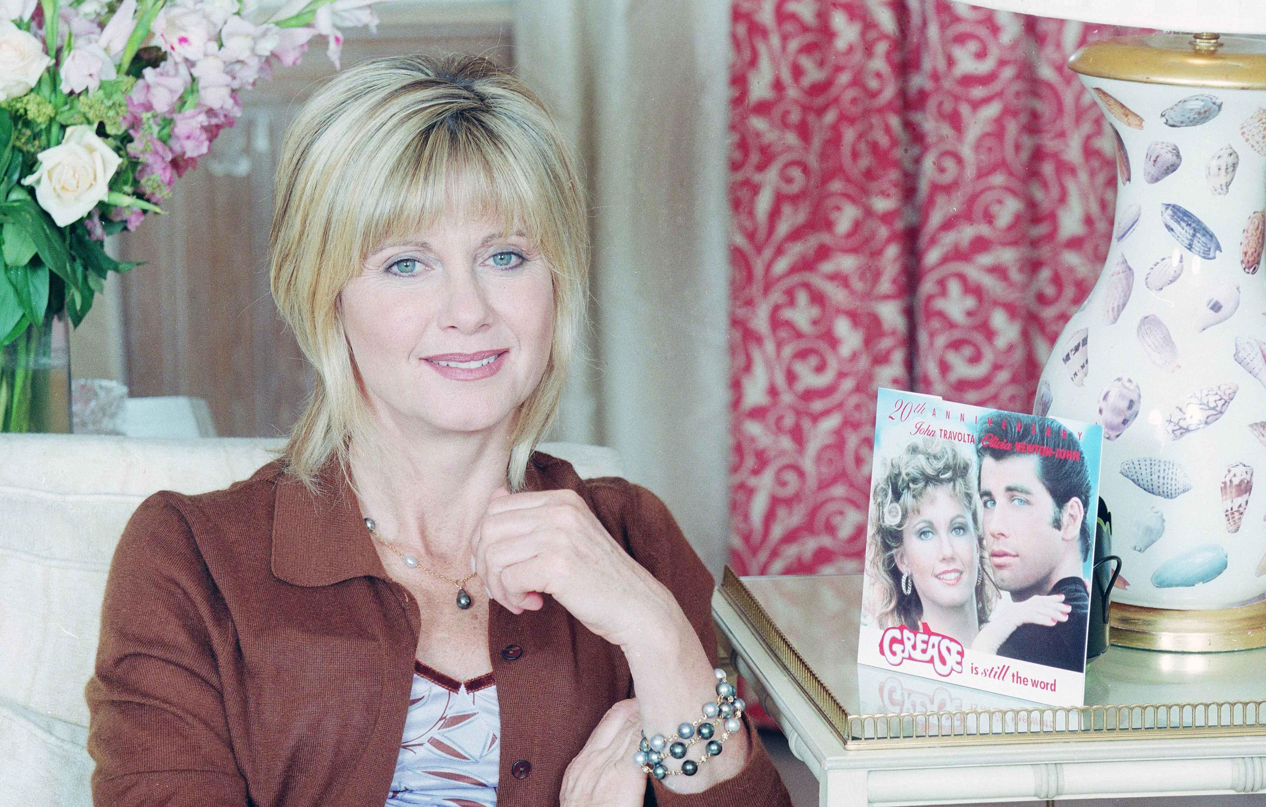 olivia newton john admits she was looking forward to death in resurfaced  clip