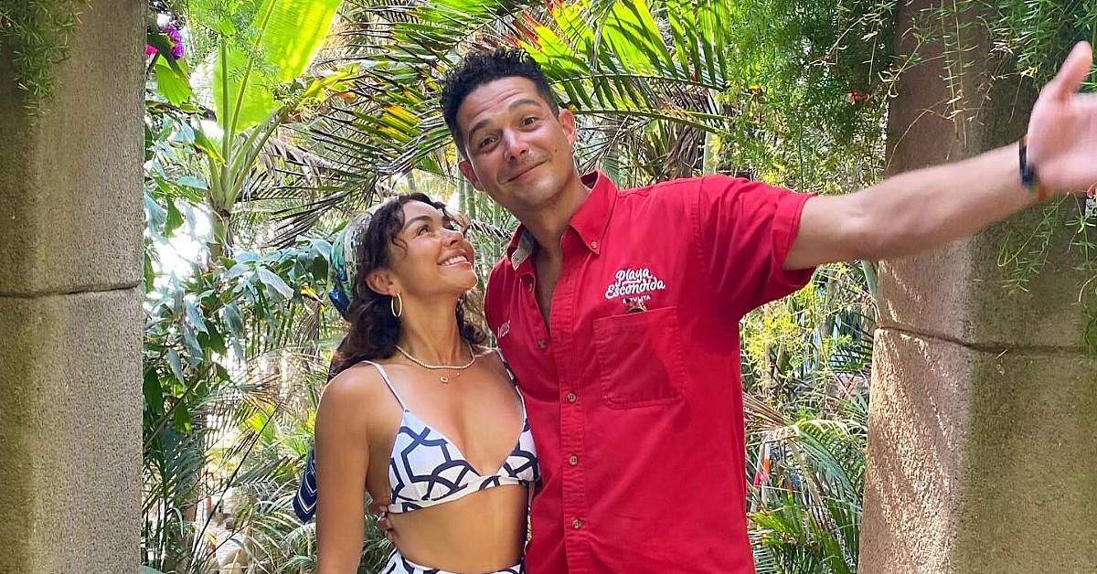 image of Wells Adams is married to Sarah Hyland.