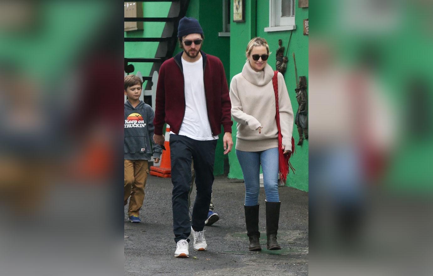 Kate Hudson and Danny Fujikawa enjoy a rainy day out with the kids